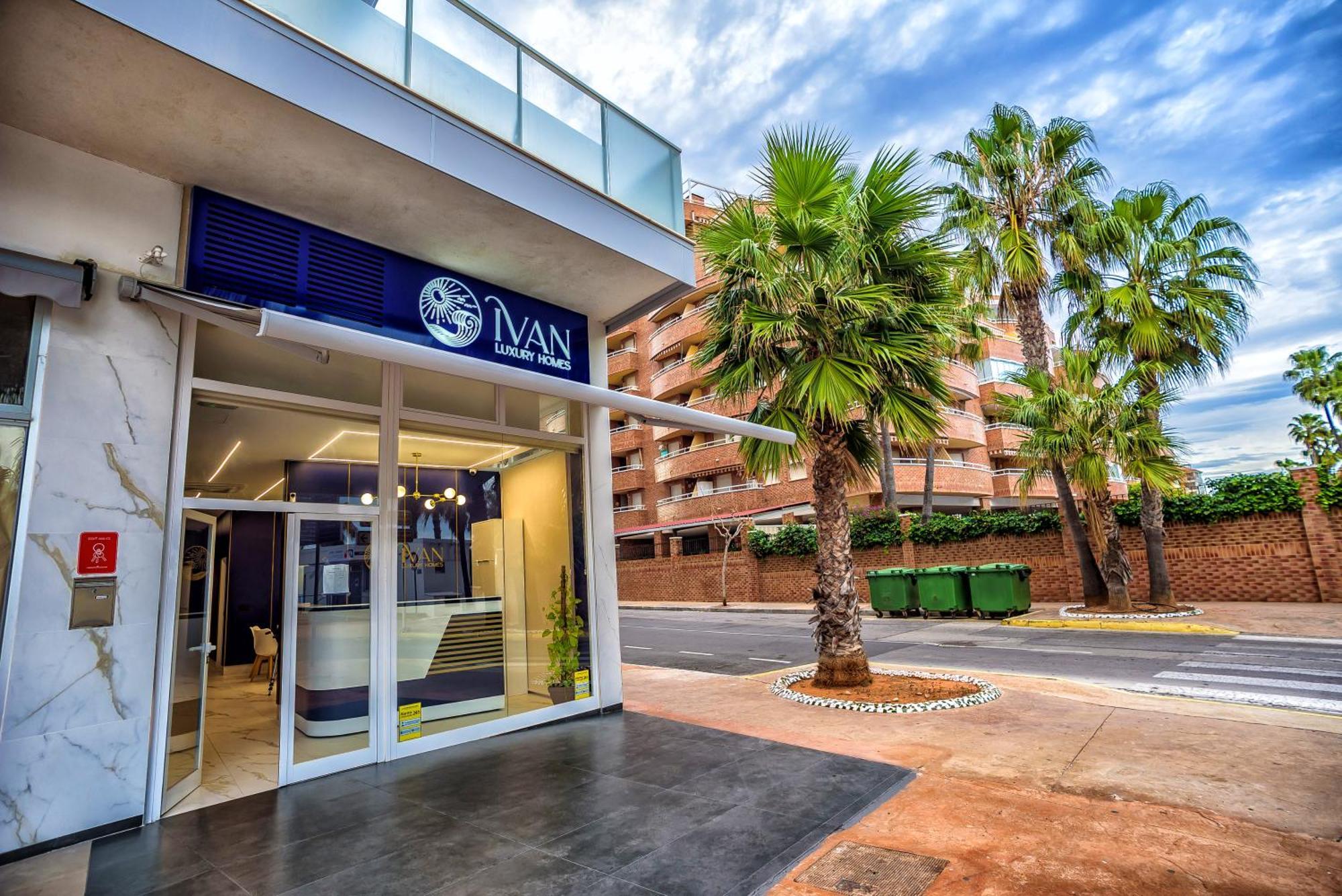 Casa Luna Ivan Luxury Homes 1ªpta Norte 1ªlinea Оропеса дел Мар Екстериор снимка